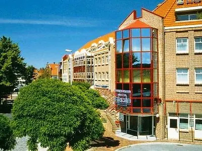 Frisia 4*